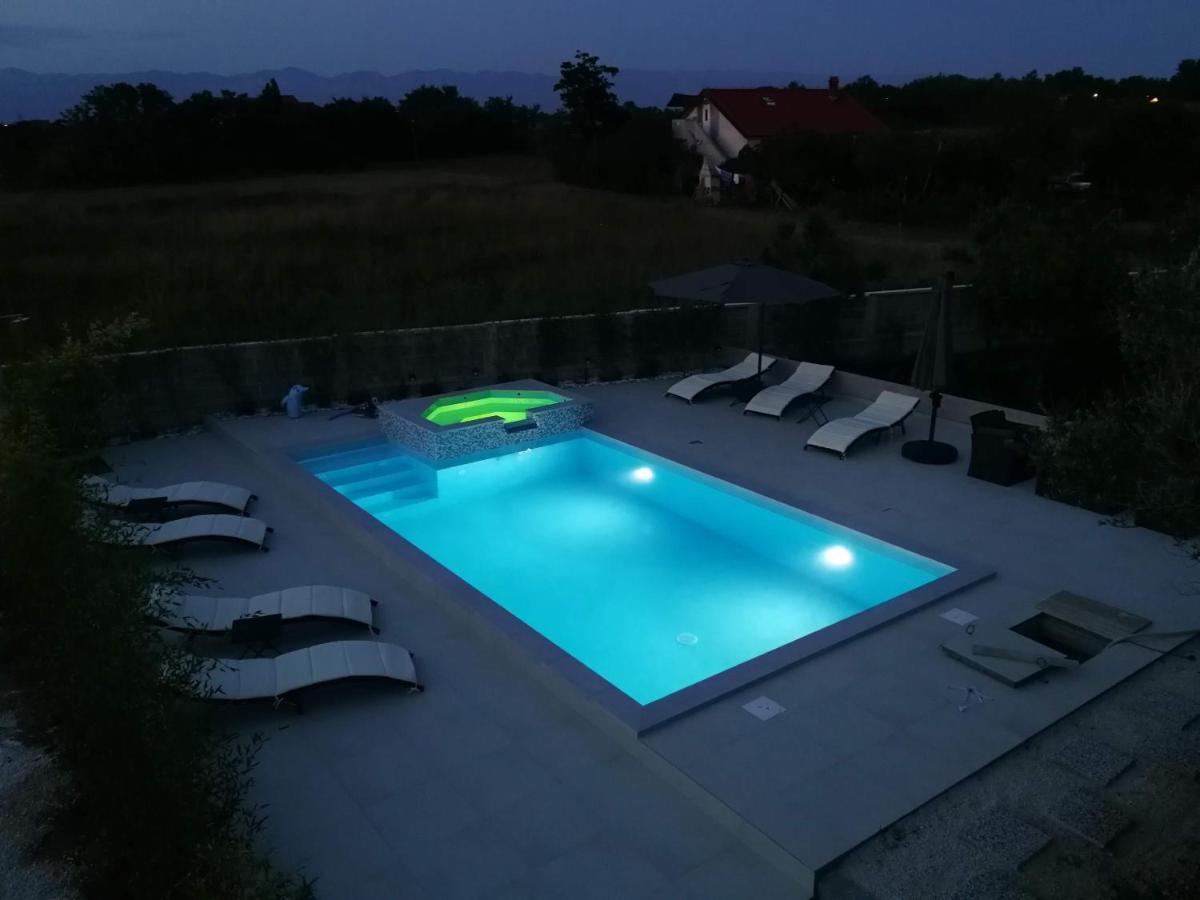 Villa Flora Maris Apartments Привлака Екстериор снимка