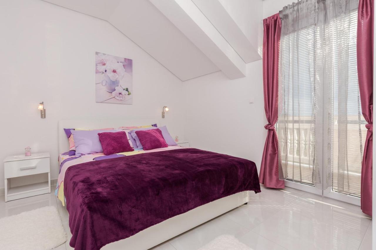 Villa Flora Maris Apartments Привлака Екстериор снимка