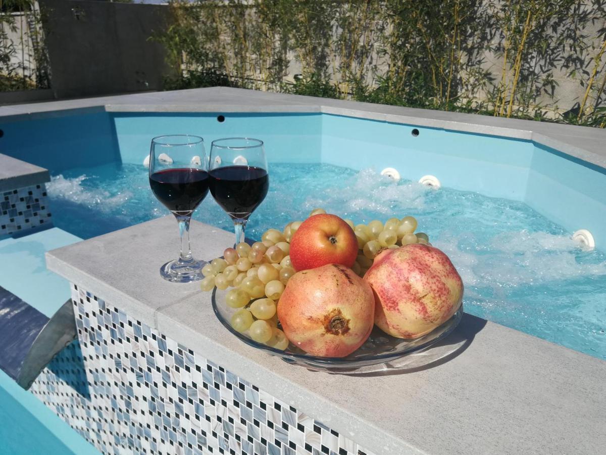 Villa Flora Maris Apartments Привлака Екстериор снимка