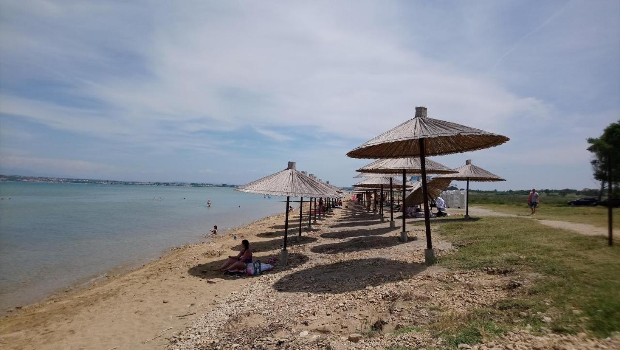 Villa Flora Maris Apartments Привлака Екстериор снимка