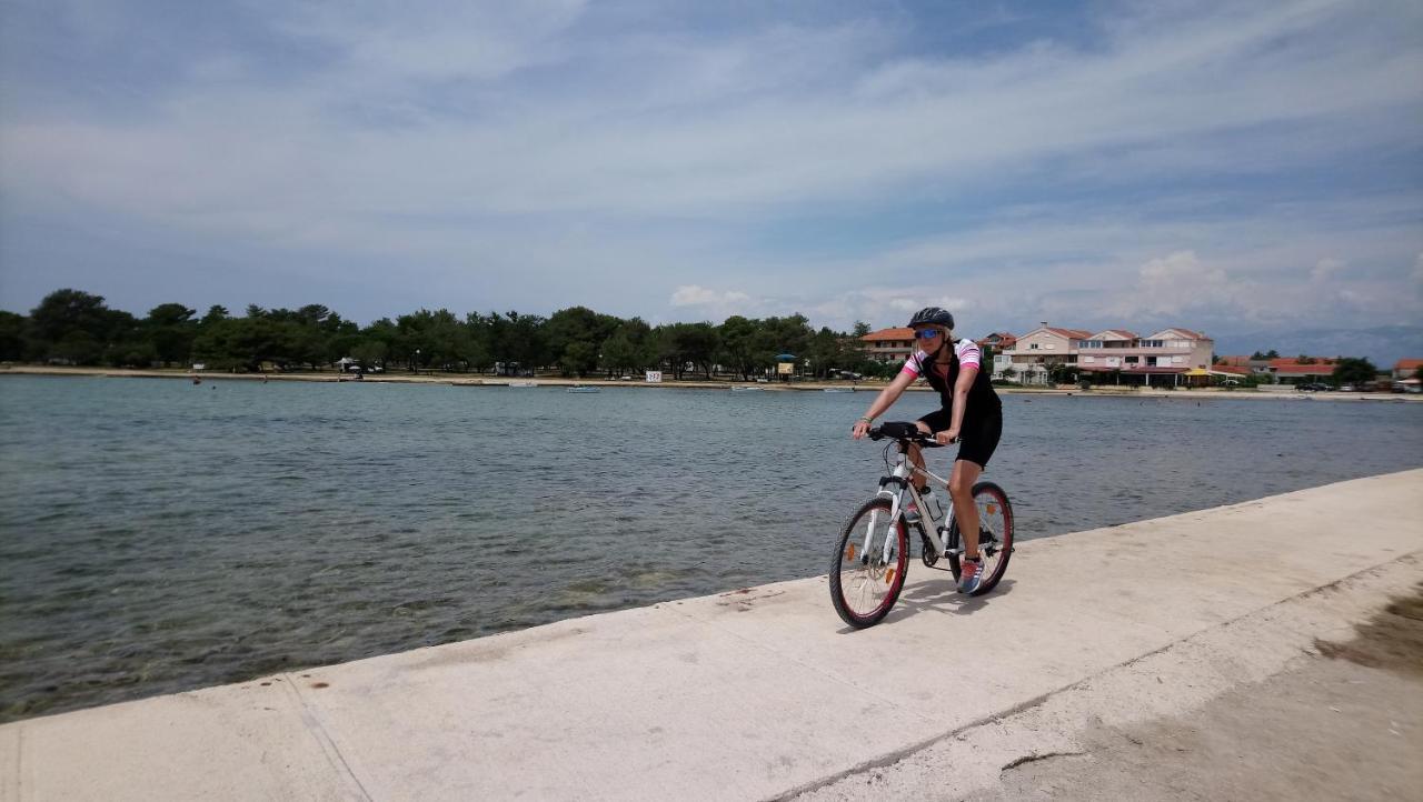 Villa Flora Maris Apartments Привлака Екстериор снимка