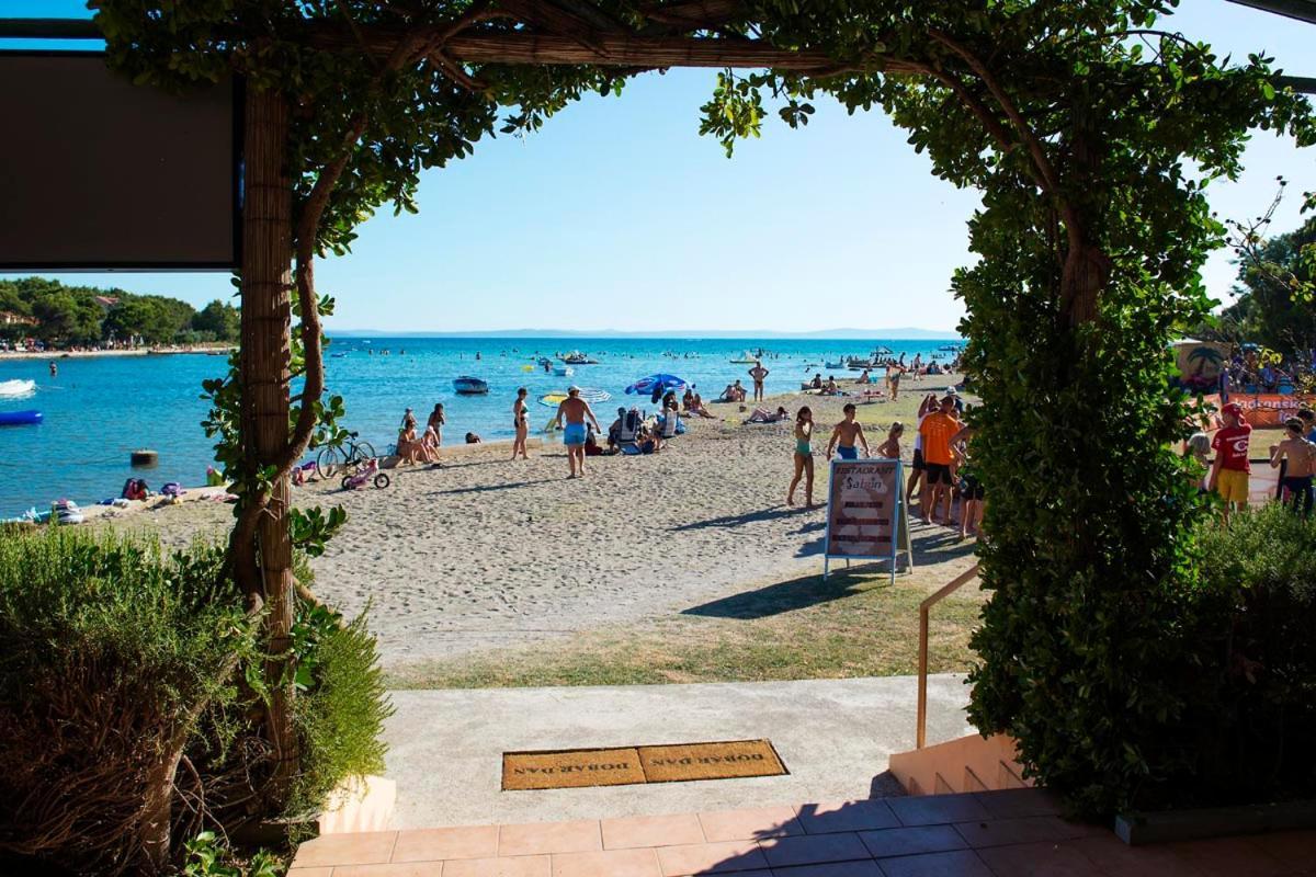 Villa Flora Maris Apartments Привлака Екстериор снимка