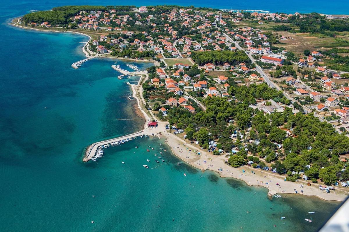 Villa Flora Maris Apartments Привлака Екстериор снимка