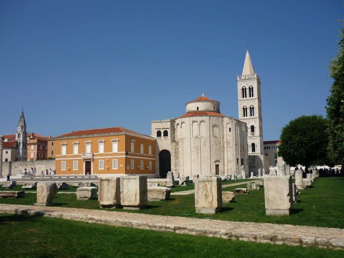 Villa Flora Maris Apartments Привлака Екстериор снимка