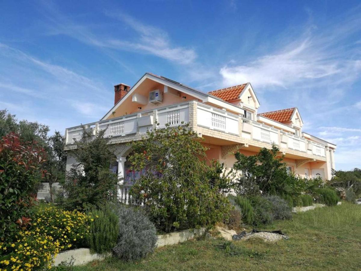 Villa Flora Maris Apartments Привлака Екстериор снимка