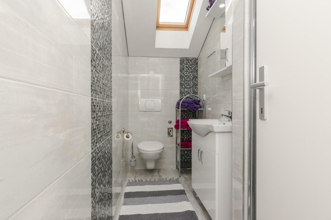 Villa Flora Maris Apartments Привлака Стая снимка