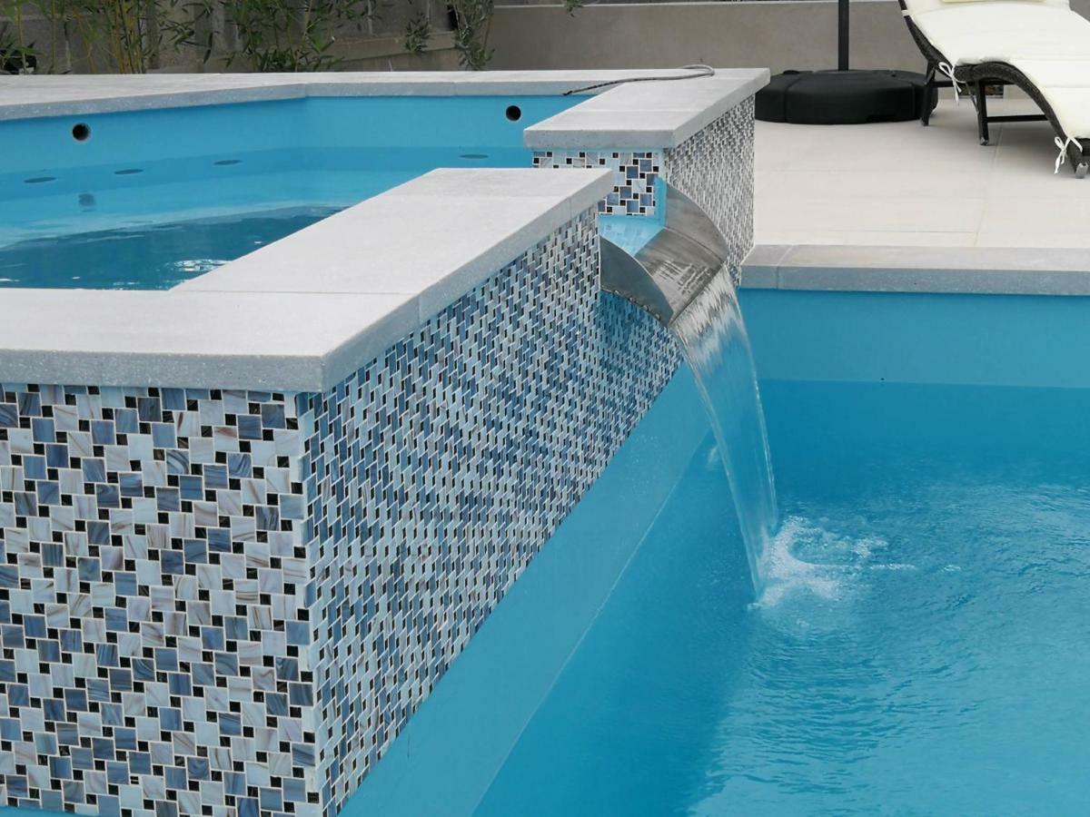 Villa Flora Maris Apartments Привлака Екстериор снимка
