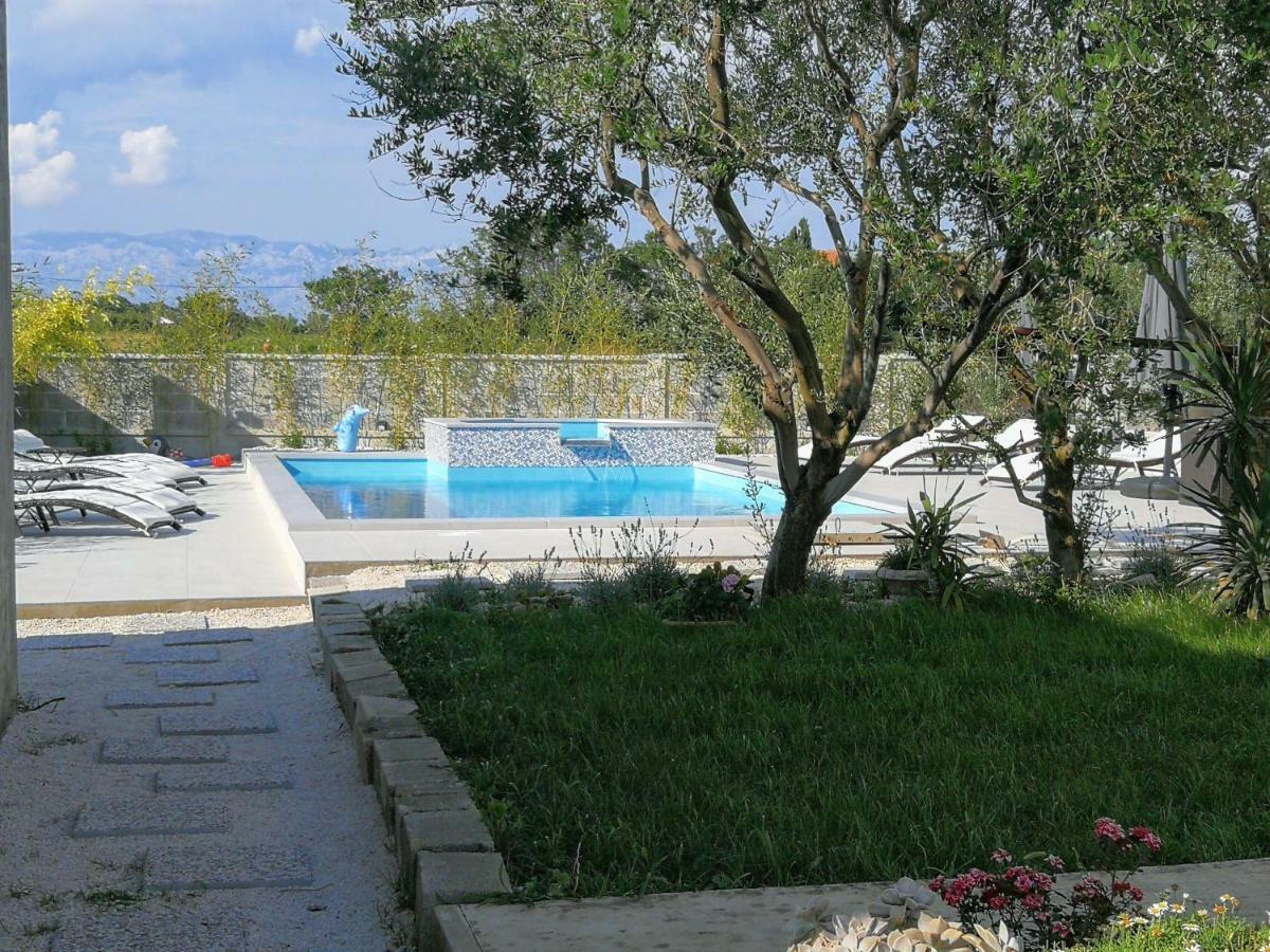 Villa Flora Maris Apartments Привлака Екстериор снимка